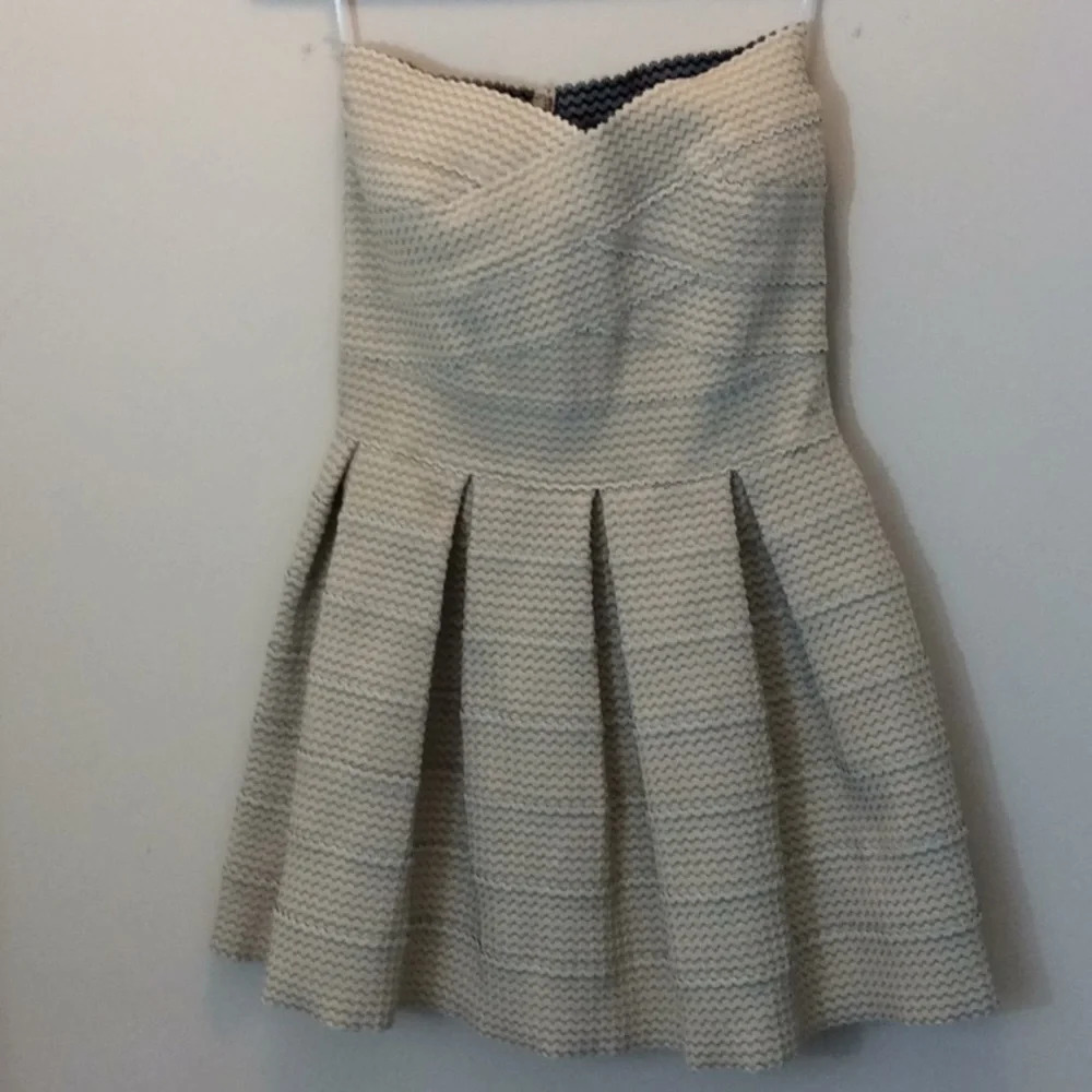 Gracia Tan Strapless Mini Dress Size L